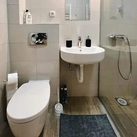 Old Town Luxury Suites Apartment